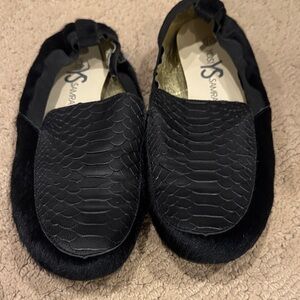 Yosi Samra Black Textured Loafers